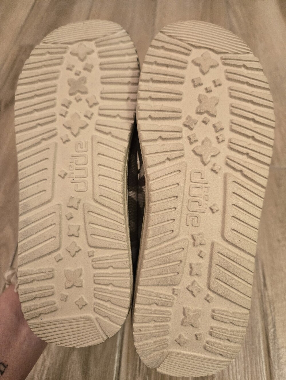 Youth Hey Dude Wally Camo Slip-ons, 1Y - Picture 8 of 10